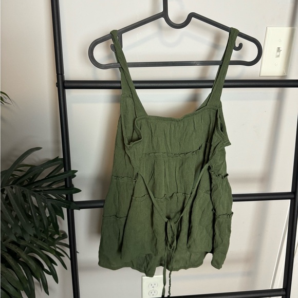 Cute Green Top - Picture 3 of 3